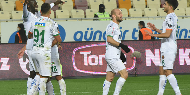 Alanyaspor, Yeni Malatyaspor'a gol oldu yağdı