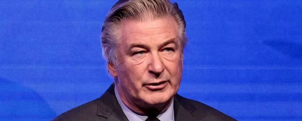 Alec Baldwin'in telefonuna Rust'ın setinde yaşanan ölümden ötürü arama emri çıkarıldı