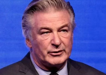 Alec Baldwin'in telefonuna Rust'ın setinde yaşanan ölümden ötürü arama emri çıkarıldı
