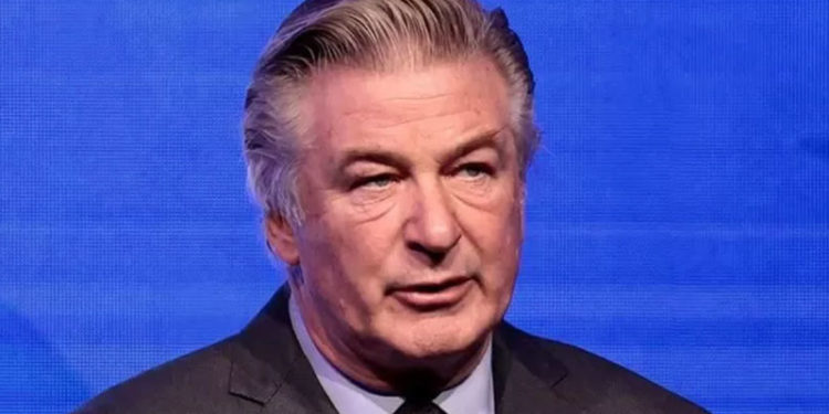 Alec Baldwin'in telefonuna Rust'ın setinde yaşanan ölümden ötürü arama emri çıkarıldı