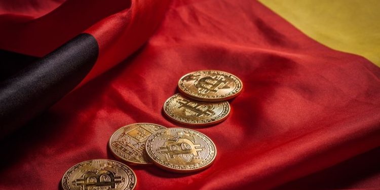 Almanya, uyuşturucu operasyonunda ele geçirilen 100 milyon euroluk kripto parayı sattı