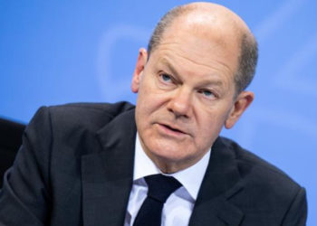 Almanya'da Omicron'a karşı önlemler sertleştirildi