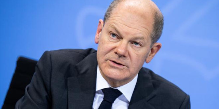 Almanya'da Omicron'a karşı önlemler sertleştirildi