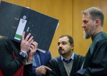 Almanya'da yargılanan IŞİD üyesine, Ezidilere soykırımdan ömür boyu hapis cezası verildi