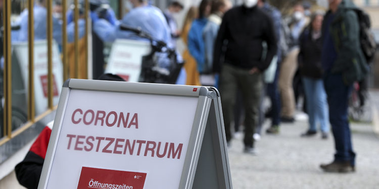 Almanya’da aşı olmayanlara ağır yaptırımlar