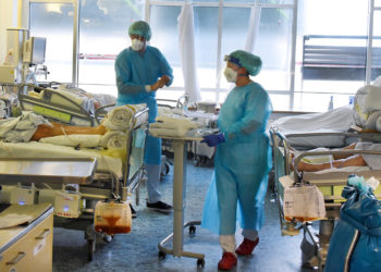 Almanya’da sağlık çalışanlarına Covid-19 aşı zorunluluğu