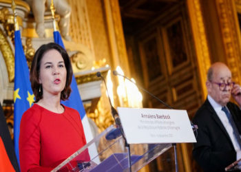 Almanya’nın yeni Dışişleri Bakanı Baerbock'un ilk durağı Paris oldu