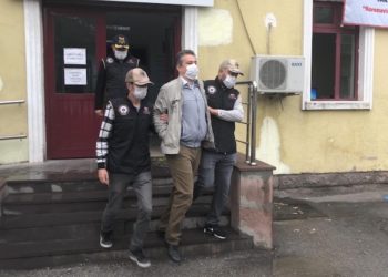 Alp Altınörs'ten mektup var: AİHM'in açık kararına rağmen içeride tutuluyoruz