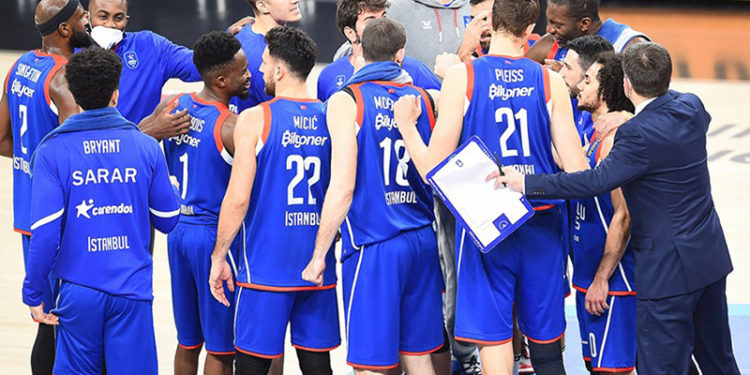 Anadolu Efes'ten açıklama: Daha az hakem hatası olması en büyük dileğimizdir