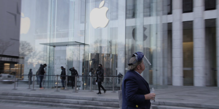 Apple, Omicron varyantı nedeniyle New York mağazalarını kapattı