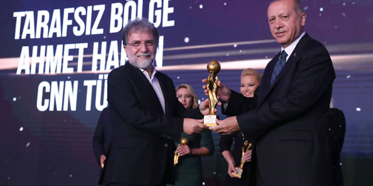 Arınç’tan Ahmet Hakan’a: Ne zaman Ahmet Kaya’nın Entel Maganda şarkısını dinlesem seni anımsarım