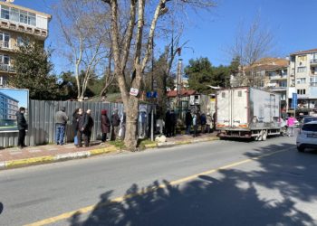 Associated Press ajansı böyle duyurdu: Türkiye’nin para birimi çöküyor