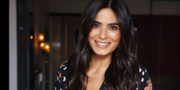 Avukat Aslı Hatemi, mağazada su yerine çamaşır suyu içince ölümden döndü