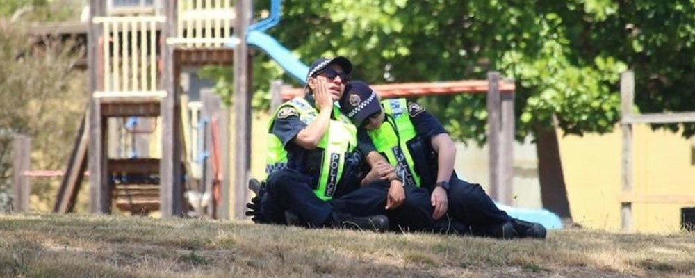 Avustralya'da rüzgarda savrulan şişme kaleden düşen 4 çocuk hayatını kaybetti