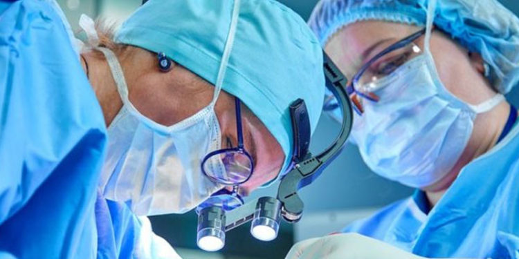 Avusturya'da bir cerrah, ameliyatta yanlış ayağı kestiği için ceza aldı