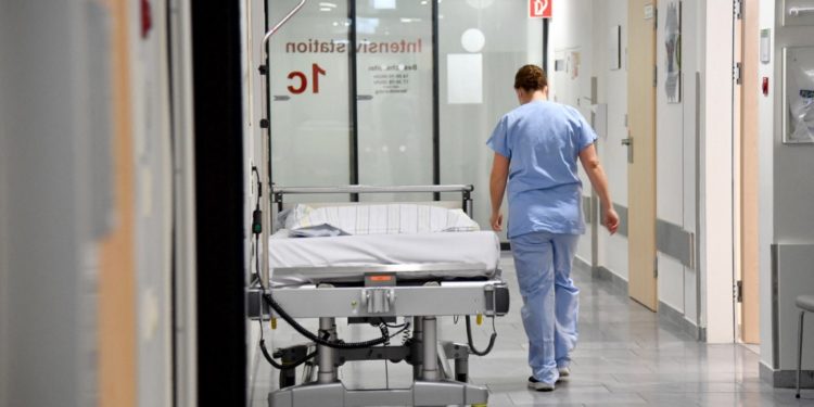 Avusturya’da, Covid-19 nedeniyle ölen Türk vatandaşının yakınları doktorlara saldırdı