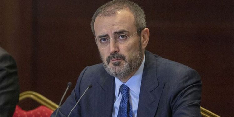 Açılışa az kişi katılınca Mahir Ünal tepki gösterdi: Zaten kimse gelmemiş ki bir siz gelmişsiniz