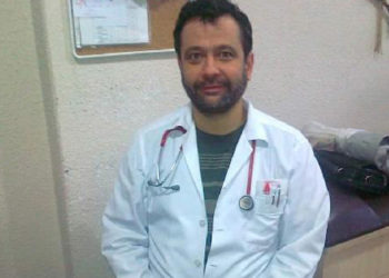 Aşı karşıtı  doktor, Koronavirüs nedeniyle hayatını kaybetti