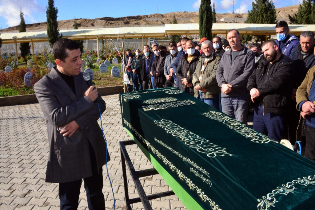 Başı kesilerek öldürülen üniversitelinin babası: Kaldığı, konakladığı eller, emin ellerdi