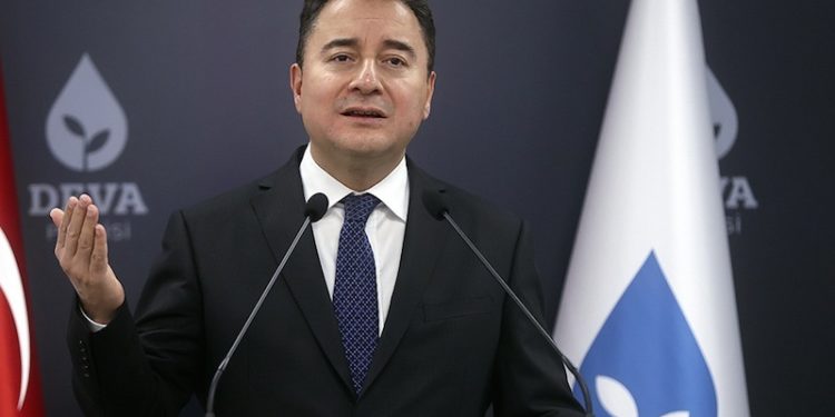 Babacan: Perinçek'in hayallerinin iktidarı oldular