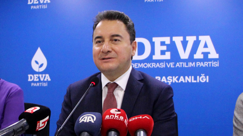 Babacan: TL mevduat hesabını ABD dolarına bağlayıp kur farkını üstleniyorsunuz; Allah aşkına siz faizle mücadele falan etmeyin