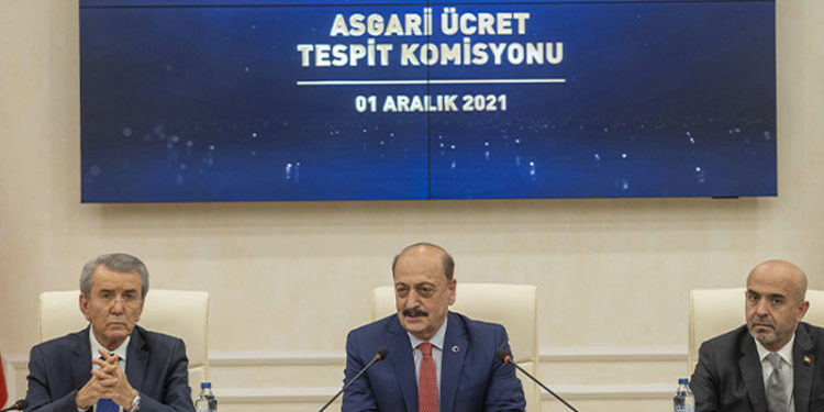 Bakan Bilgin asgari ücrete ilişkin anket sonuçlarını açıkladı: Çalışanların yüzde 37.3'ü 3750-4000 lira olması gerektiğini söylüyor