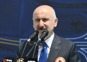 Bakan Karaismailoğlu'ndan Kanal İstanbul açıklaması: En büyük önceliğimiz  genel bütçeye hiç yük getirmeden yapmak