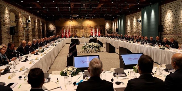 Bakan Nebati, patronlara 'yeni ekonomi modeli'ni anlattı