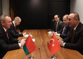 Bakan Çavuşoğlu'ndan İsveç'te kritik görüşmelerde bulundu