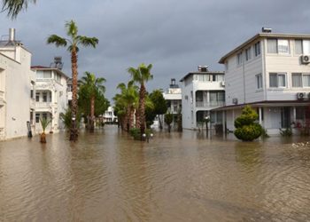Bakanlık, Antalyalıları sel ve su baskınlarına karşı uyardı