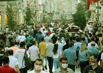 Bakanlık uyardı: Yeni vakaların yüzde 10'undan fazlası Omicron kaynaklı