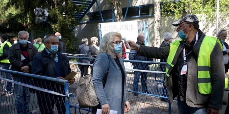 Balkanlar'da Covid-19 vakalarında ve ölümlerde artış gözlemleniyor