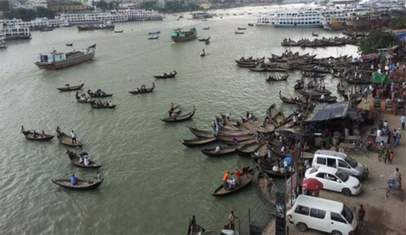 Bangladeş'te feribotta yangın çıktı: Çok sayıda kişi hayatını kaybetti