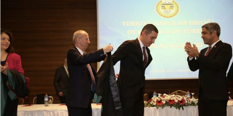 Barolar Birliği’nde devir teslim töreni yapıldı, Feyzioğlu törene katılmadı