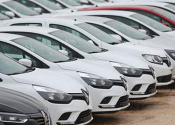 Bayilerdeki araçları toplayarak fiyatlardaki artışı etkiledikleri gerekçesiyle 51 şüpheli hakkında gözaltı kararı verildi