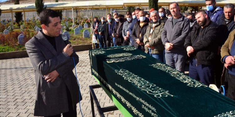 Başı kesilerek öldürülen üniversitelinin babası: Kaldığı, konakladığı eller, emin ellerdi