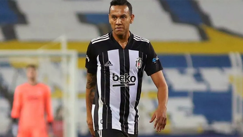 Beşiktaş'ta sezonun ilk yarısında en istikrarlı isim Josef de Souza!