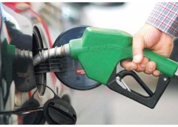 Benzine dün indirim bugün zam!