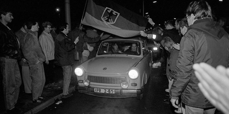 'Berlin Duvarı’nı yıkan gazeteci' Riccardo Ehrman hayatını kaybetti