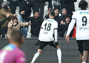 Beşiktaş, Göztepe'yi geriden gelip devirdi!