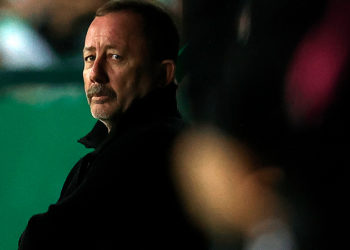 Beşiktaş taraftarından Sergen Yalçın'a destek