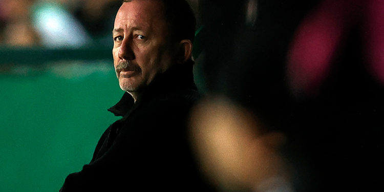 Beşiktaş taraftarından Sergen Yalçın'a destek