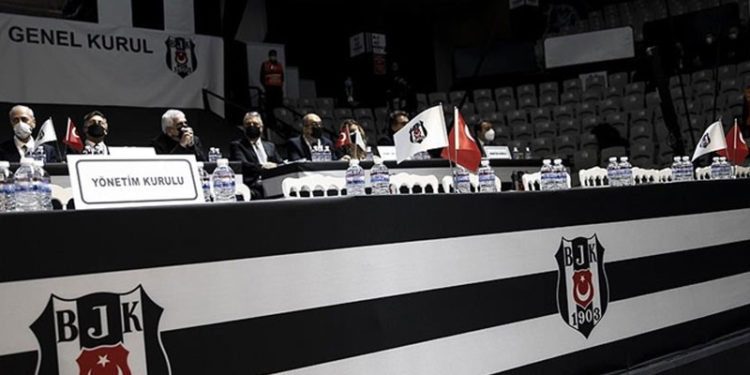 Beşiktaş'ta Fikret Orman dönemi ibra edilmedi