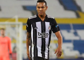 Beşiktaş'ta sezonun ilk yarısında en istikrarlı isim Josef de Souza!