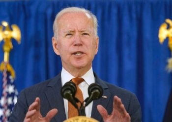 Biden, Afrika'ya Omicron nedeniyle uygulanan seyahat yasağını kaldırdı