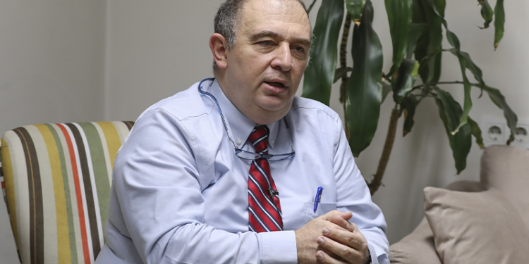 Bilim Kurulu üyesi Prof. Ateş Kara: Süresi geçen Covid-19 aşısı takip sisteminin 'kırmızı' uyarısıyla kullanım dışı kalıyor