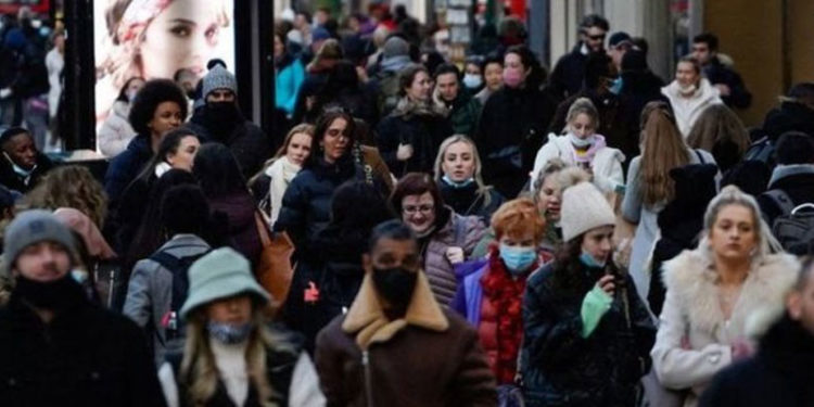 Bilim insanlarına göre, Ocak ayında İngiltere Omicron'a bağlı yeni bir dalgayla karşı karşıya