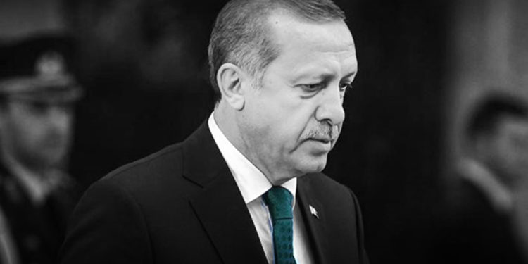 Bloomberg, Erdoğan'ın kalesinde seçmenle konuştu: Bir daha AKP'ye verirsem ellerim kırılsın