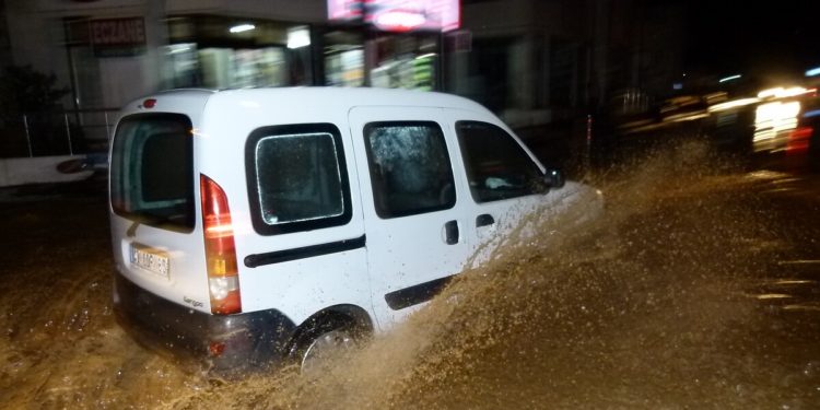 Bodrum ilçesi sular altında kaldı