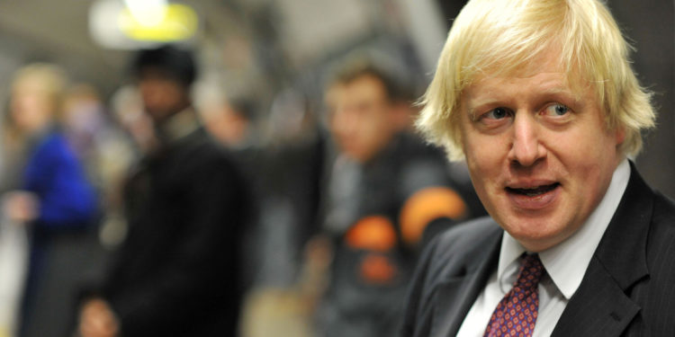 Britanya Başbakanı Johnson 3'üncü doz aşısını oldu